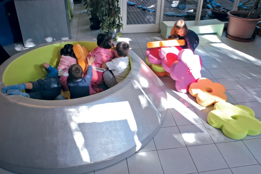 Soft play enclosure